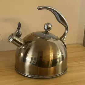 Viking 696591495280 Culinary 3-ply Stainless Steel Whistling Tea Kettle 2.6 Quart