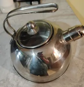 022005 Wolfgang Puck Bistro Signature Collection Tea Kettle Stainless Steel