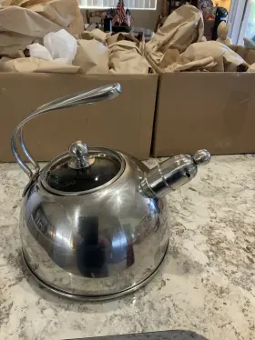 04200g Wolfgang Puck Whistling Stainless Tea Kettle Special Edition
