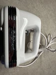 Cuisinart HM-70 Electric Speed Hand MIXER(220 Watts)w/digital Touchpad *guc* Used. Price: $12.00.