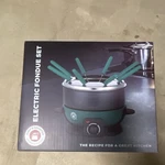 Chef's Counter Electric Fondue Set Green Silver Black Pot Forks New. Price: $60.49.