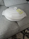 New Creuset Classic 27CM/1.7L Oval Dish With Lid White Casserole Baking Nobox. Price: $80.00.