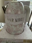 Dwell Studio Electric Water Kettle 1.7L 1500W Stainless Auto Shut-off White/pink New. Price: $90.00.