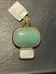 Nwt Lia Sophia Beautiful Jade & Mother Of Pearl Gold Tone Filigree Pendant L123 New. Price: $17.99.