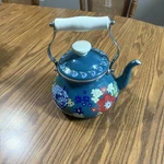 The Pioneer Woman Dahlias Enamel Steel 2 Quart Kettle, Teal/blue Chipped Used. Price: $18.57.