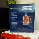 Delonghi Icona Vintage Collection Electric Kettle Tokyo Red KBOC1200J-R New. Price: $135.00.