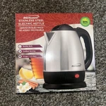 Brentwood KT-1770 Stainless Steel Electric Cordless Tea Kettle New!!. Price: $8.90.