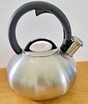 Cuisinart CTK-SS4 Aura Stainless Steel Tea Kettle Silver 2QT Whistles V#36654 Used. Price: $16.95.