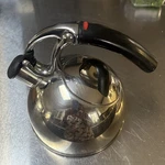 Oxo Uplift Tea Kettle 18/8 Stainless Steel 2QT/1.9L Good Grips Stovetop Used. Price: $27.45.