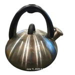 Calphalon 4402 Stainless Steel Quart Whistling Tea Kettle Pot Brushed Used. Price: $19.00.