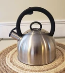 Cuisinart Aura 2-QUART Tea Kettle, Stainless Steel Model Number CTK-SS17N Used. Price: $22.00.