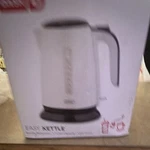 Dash DEZK003WH Cordless Electric Kettle 1.7L 1200W White Auto Shut-off New. Price: $15.99.