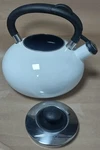 Cuisinart CTK-EOS5W Classic Indulgence Kettle, 2-QUART, White Used. Price: $38.12.