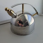 Chantal Saturn Modern Design Whistling Tea Kettle 18/10 Stainless 1.5QT SL37-16 Used. Price: $47.99.