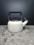 Chantal 1.4-QUART Enamel-on-steel Sven Tea Kettle Snowflake/gray Whistling Pot Used. Price: $21.21.