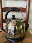 Cuisinart KUA-15 Cordless Electric Stainless Steel Tea Kettle Discontinued Used. Price: $39.50.