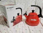 Nib Creuset Chrysenth Kettle W/ Holiday Decal White Script Gold Stars Carmine New. Price: $105.00.