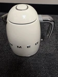 Used Smeg Retro-style Electric Kettle (7 Cups) Cream KLF03CRUS!! Read. Price: $64.99.