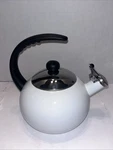 Farberware Luna Porcelain Enamel 2.5 Quart White Tea Kettle Used. Price: $14.87.