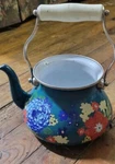 The Pioneer Woman Dazzling Dahlias 2 Quart Kettle, Teal Used. Price: $14.95.