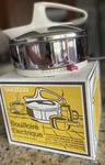 Vintage Canadian Made 2 Quart Toastess Stainless Steel Electric Kettle 740-V Used. Price: $199.99.