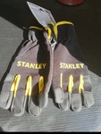 Stanley General Purpose Touch Screen Work Gloves, #S77634, Size Xl, 1 Pair New. Price: $9.50.