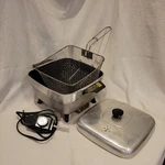 Magic Maid Food Simmer Electric Sauce Pan With Lid & Deep Fryer Basket Used. Price: $55.00.