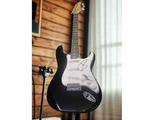 Graham Russell / Hitchcock * Air Supply Signed Electric Guitar. Price: $299.99.