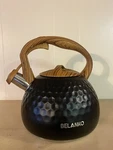Belanko 2.7-QT Tea Kettle Black Waffle Diamond Pattern/faux Wood Handle & Lid 3L Used. Price: $35.00.
