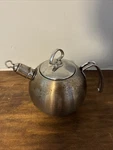 Chantal 18/10 Stainless Steel 1.5 Qt. Kettle Teapot SL37-15 Used. Price: $50.00.