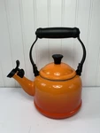 Creuset Whistling Tea Kettle Pot Enameled Demi Orange Ombre Flame 1.25 Qt Used. Price: $39.99.