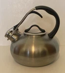 Chantal SL37-LOOP Brs Stainless Steel Whistling Tea Kettle 1.8QT Ergonomic Used. Price: $24.99.